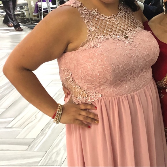 💫HP💫 Beautiful Formal gown - Picture 3 of 4